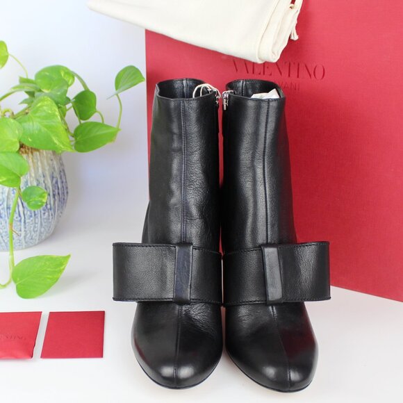 VALENTINO GARAVANI Bow Leather Ankle Boots – Statement Heels for Elegant Nights - Picture 1 of 15